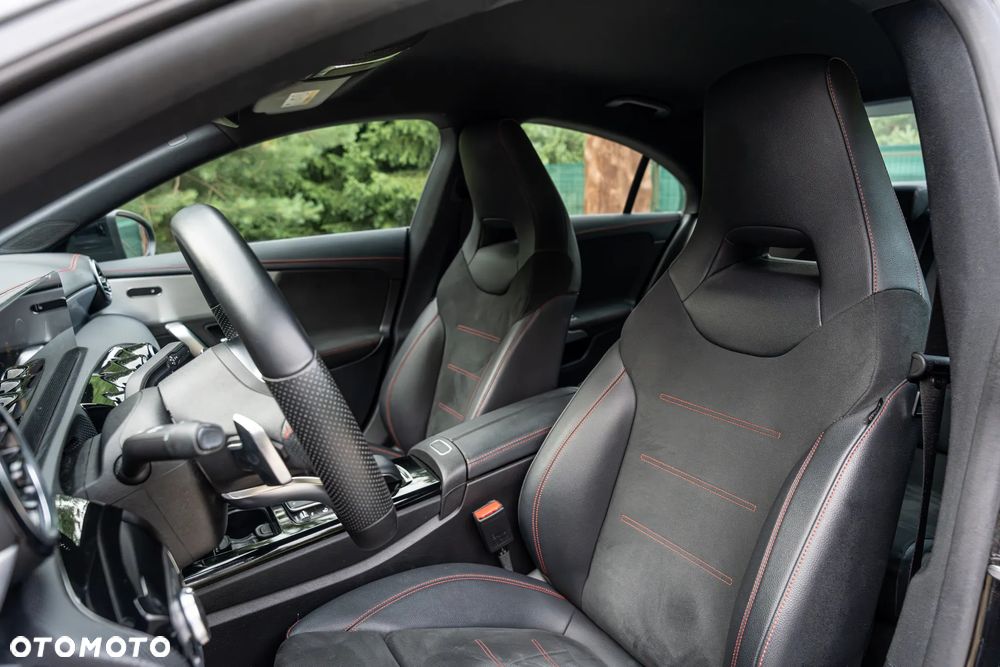 Mercedes-Benz CLA 180 AMG Line 7G-DCT - 21