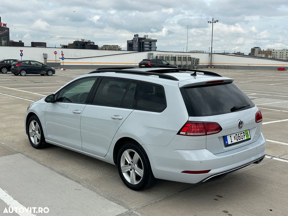 Volkswagen Golf 1.6 TDI DSG Highline - 9