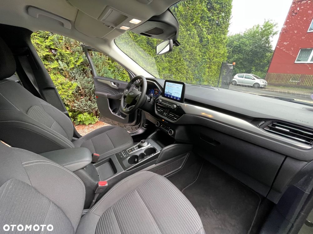 Ford Kuga - 33