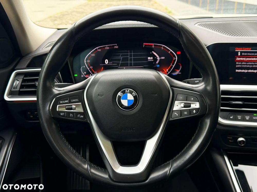BMW Seria 3 320i Edition Luxury Line Purity - 8