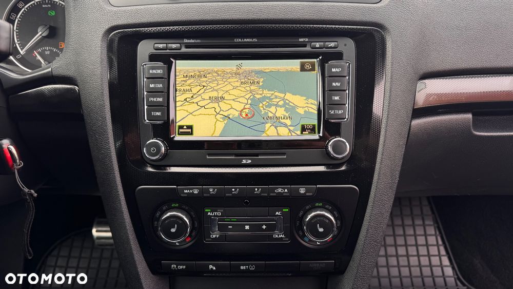 Skoda Octavia 2.0 TDI DPF DSG RS - 35