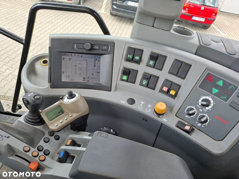 Claas ARION 640 - 21