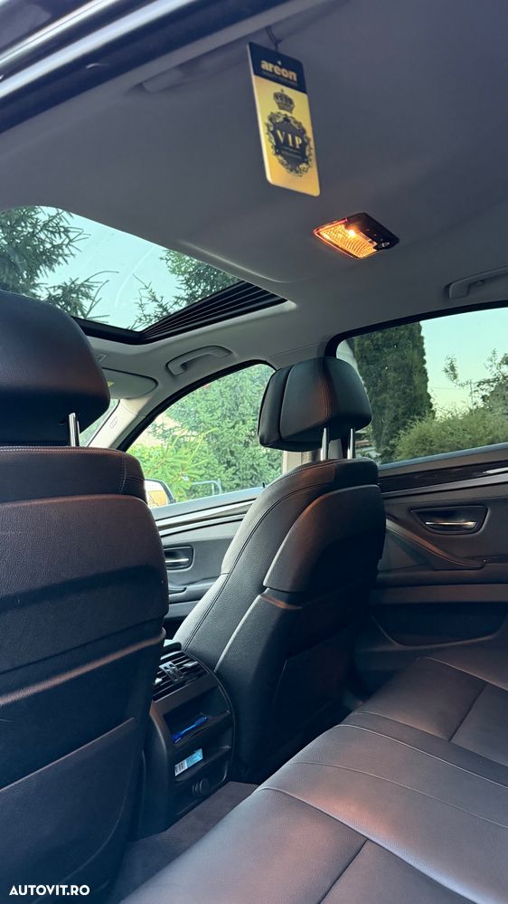 BMW Seria 5 525d Aut. Luxury Line - 14