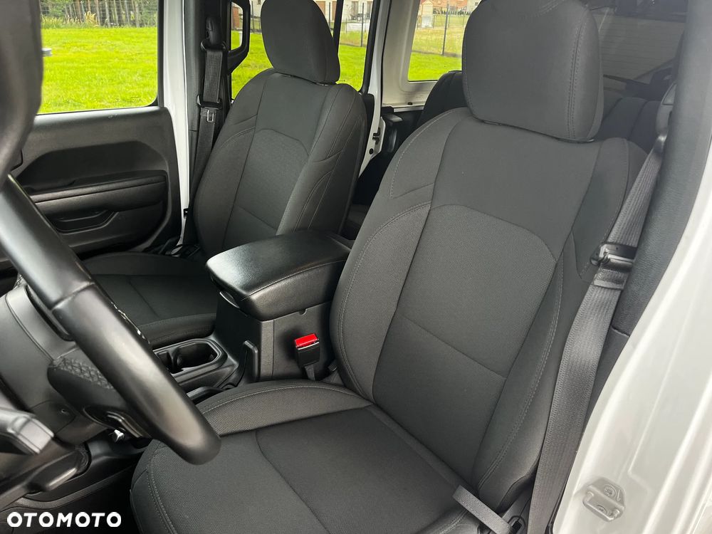 Jeep Wrangler Unlimited GME 2.0 Turbo Freedom - 11