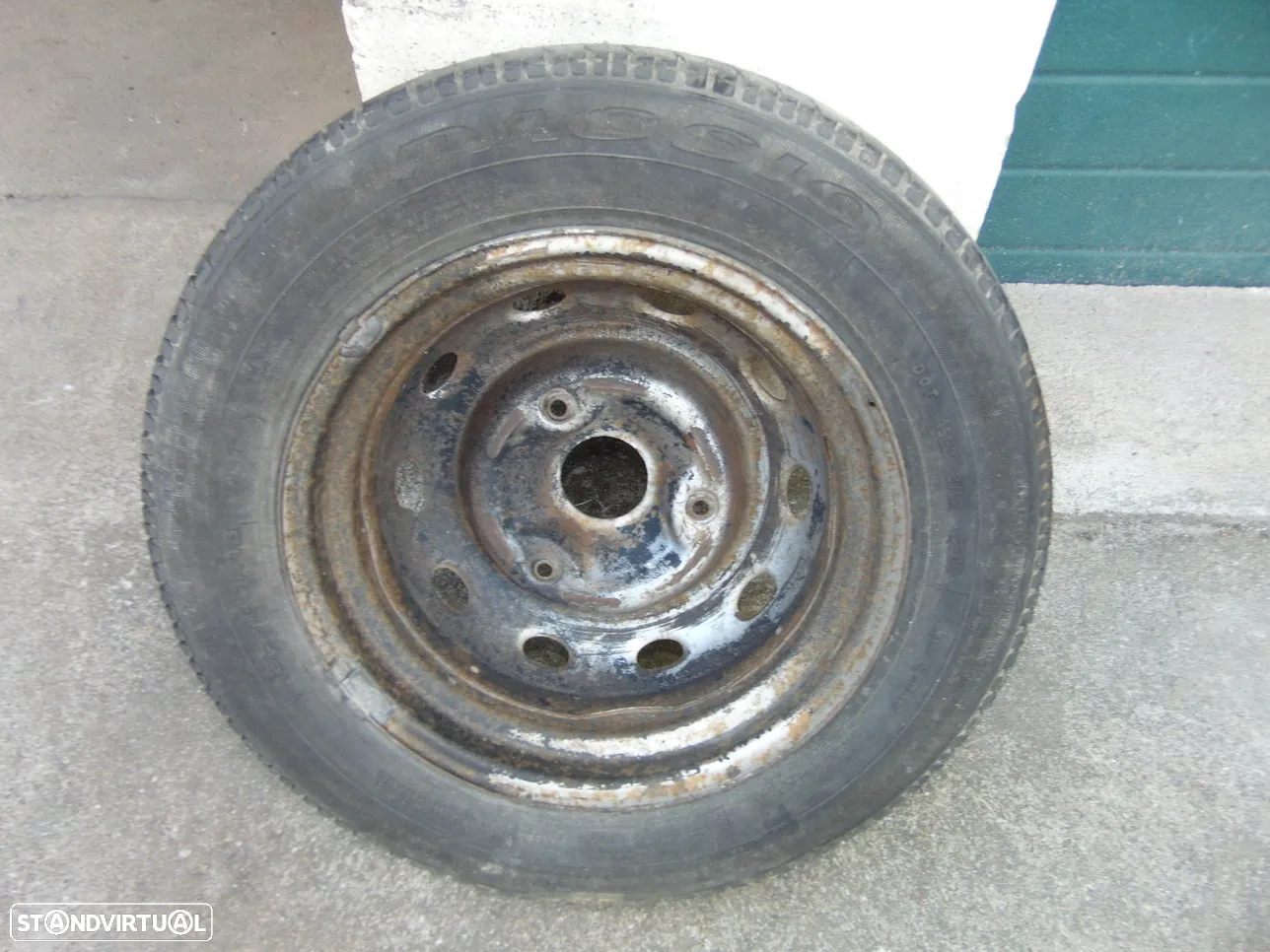 Renault 4L jante ferro - 2