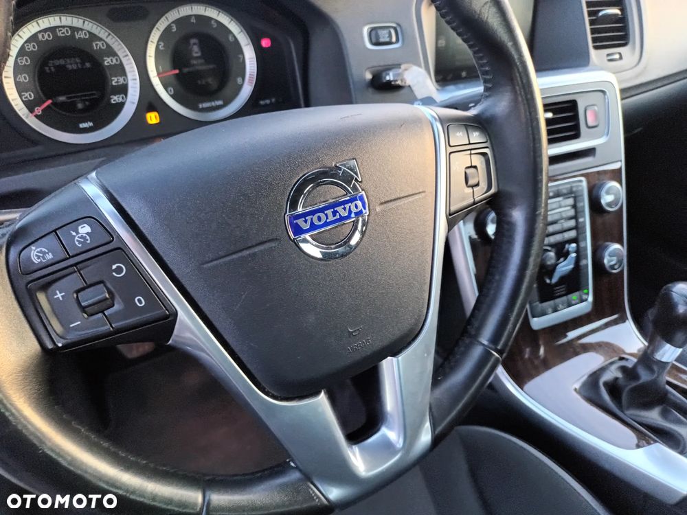 Volvo S60 2.0T R-Design - 22