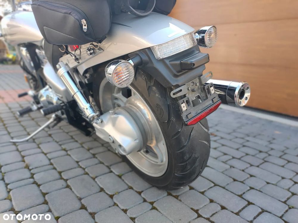 Honda VTX - 11