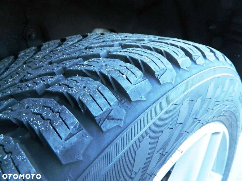 Mercedes-Benz GLC 300 4Matic 9G-TRONIC AMG Line - 28