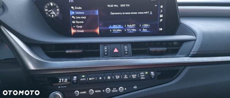 Lexus ES 300h F Sport - 20