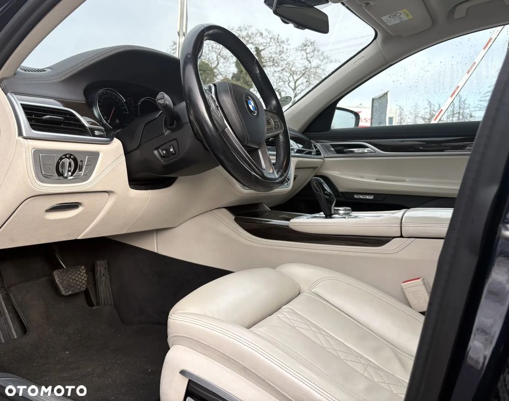 BMW Seria 7 730d xDrive - 11