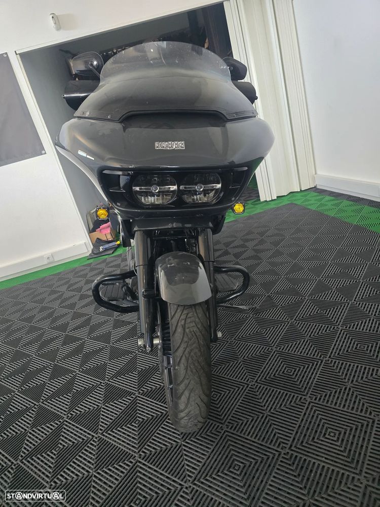 Harley-Davidson Road Roadglide - 3