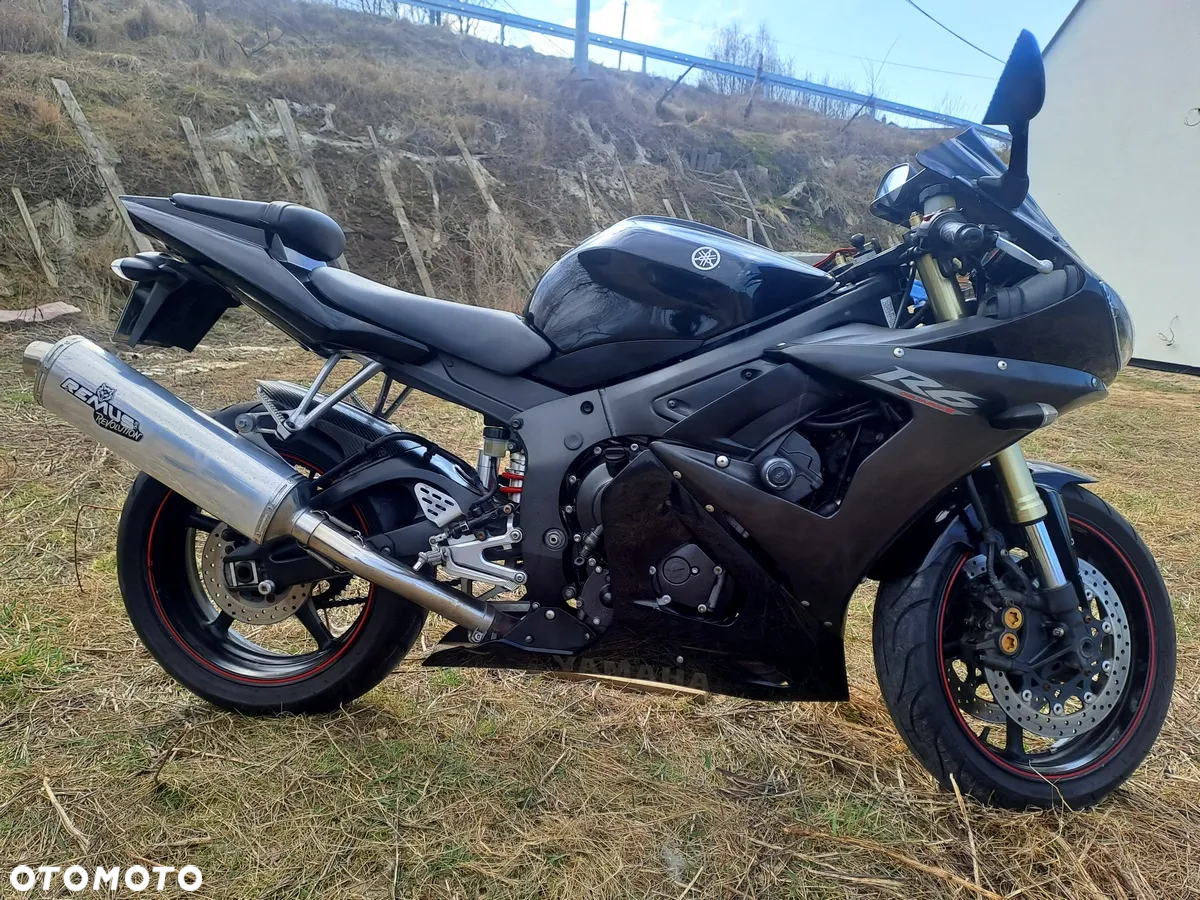 Yamaha YZF - 6