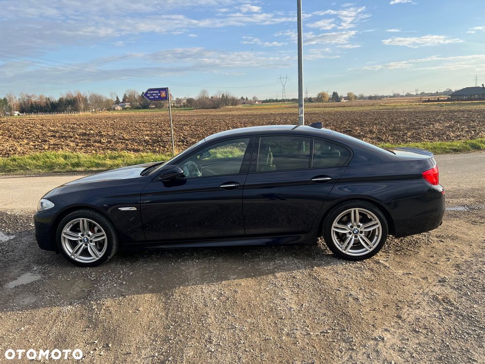 BMW Seria 5 528i xDrive Sport-Aut - 24