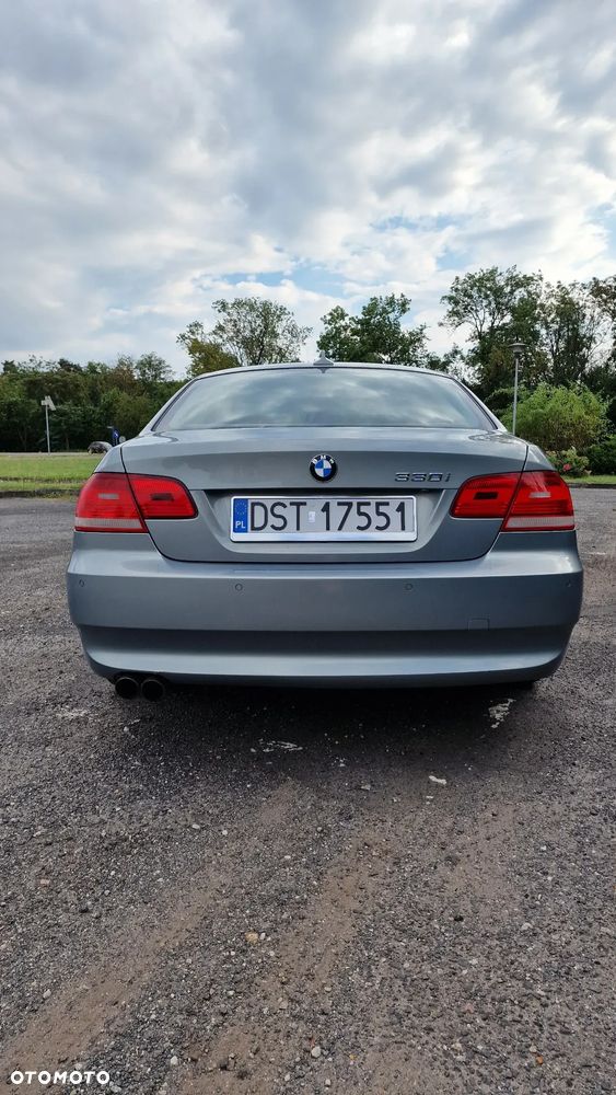 BMW Seria 3 330i Coupe - 8