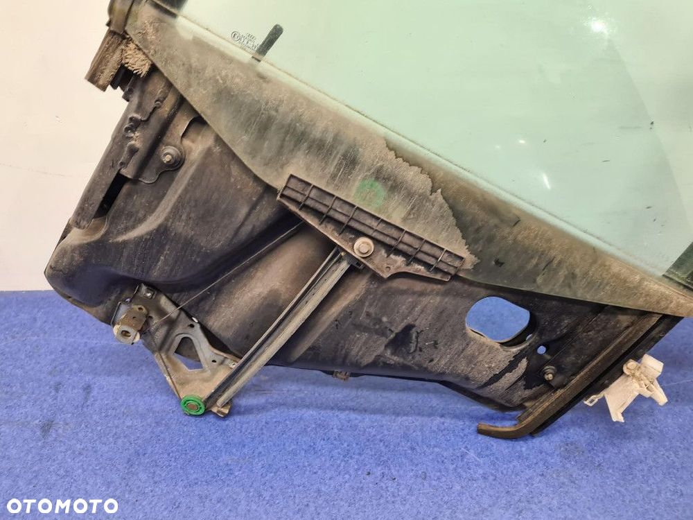AUDI 80 B3 1.8S PODNOŚNIK SZYBY TYŁ LEWY - 2