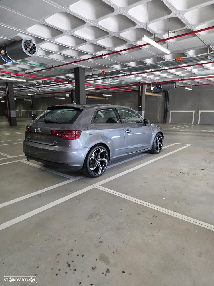 Audi A3 1.6 TDI ultra Attraction - 3