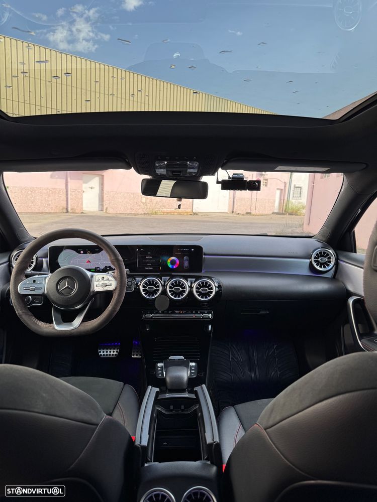 Mercedes-Benz A 250 Limousine e AMG Line - 10