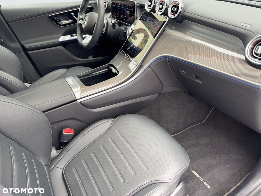 Mercedes-Benz GLC - 25