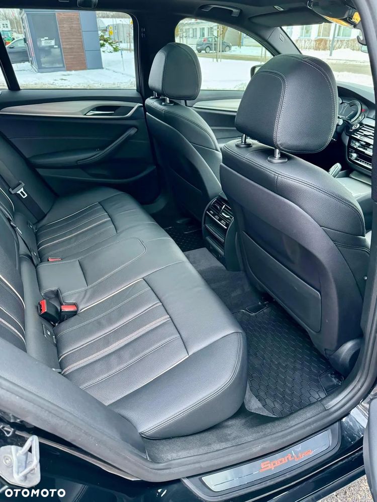 BMW Seria 5 530i Sport Line - 11