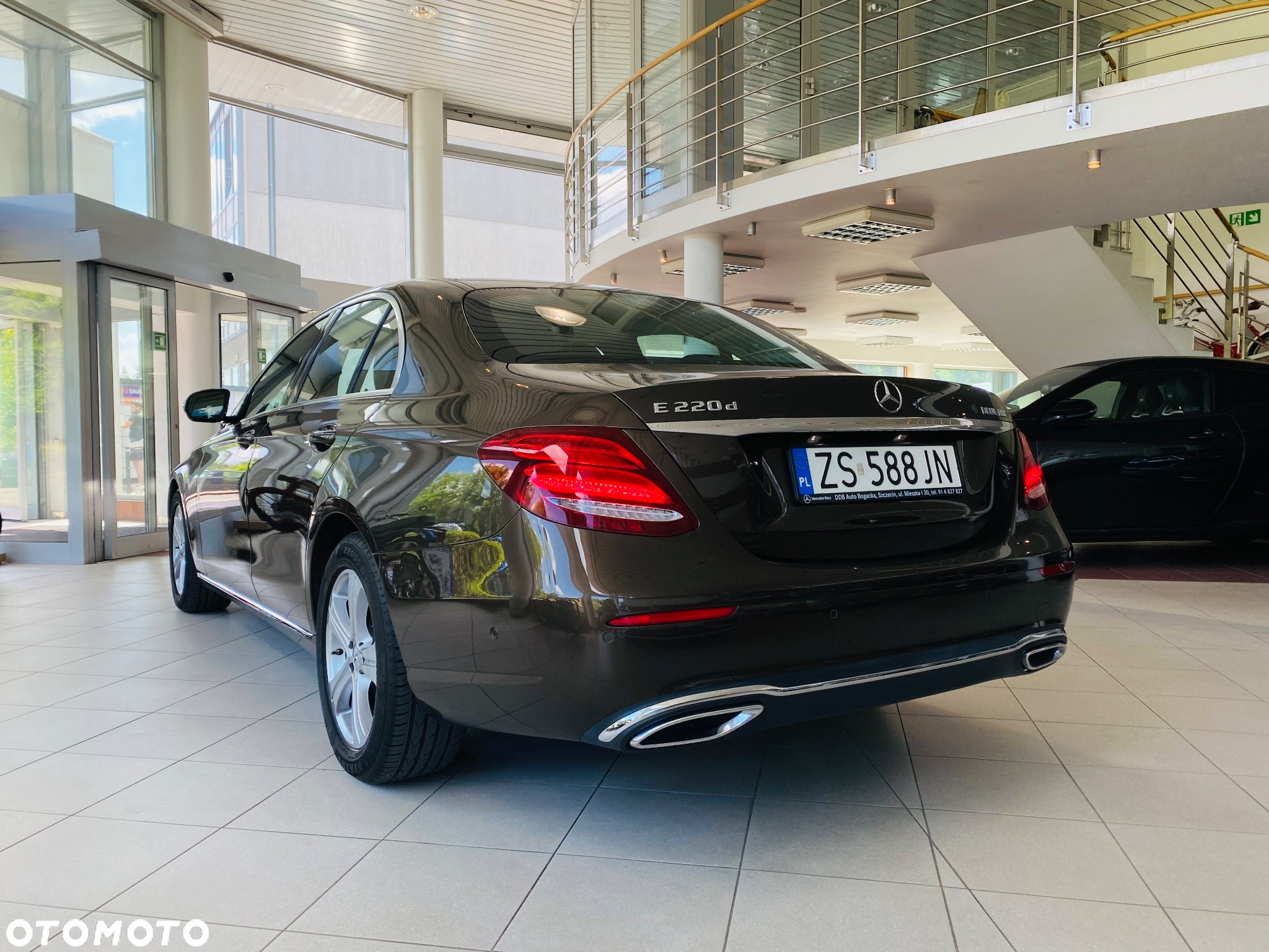 Mercedes-Benz Klasa E 220 d 9G-TRONIC - 6