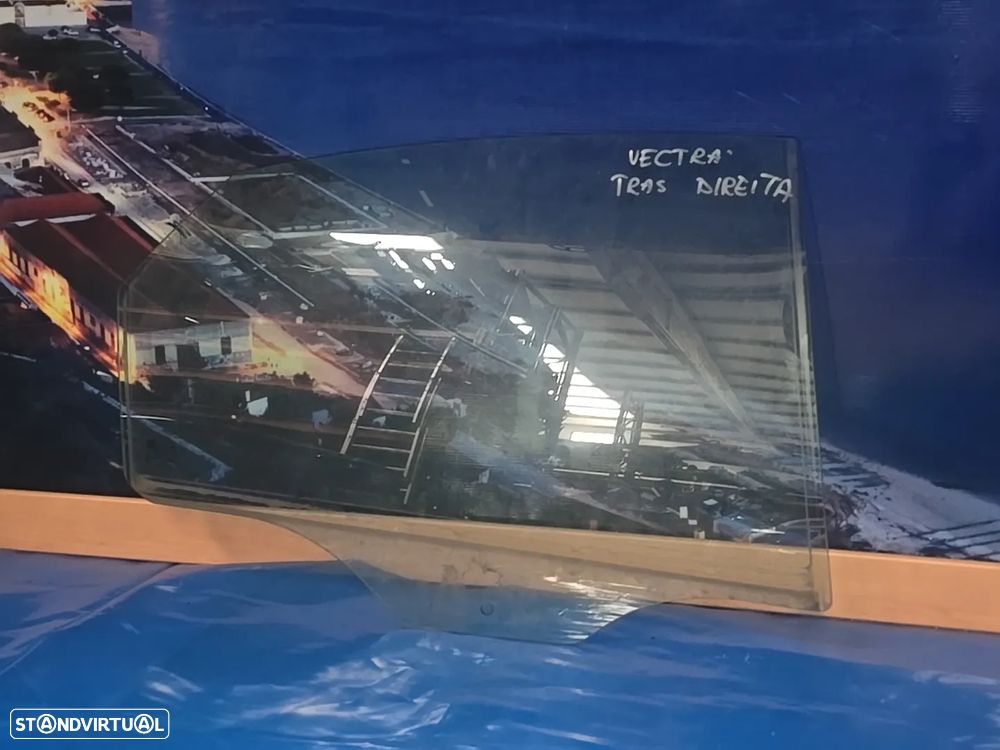 Vidro da porta traseira direita vidro laterais Opel Vectra 2003- Hatchback - 1