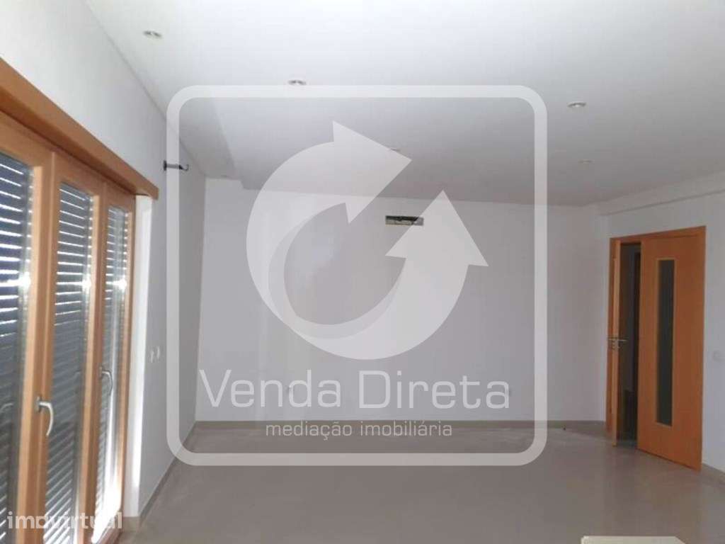 Apartamento T4 com 194 m² e arrecadação, no Pinhal Novo - Arrendado... - Grande imagem: 3/21