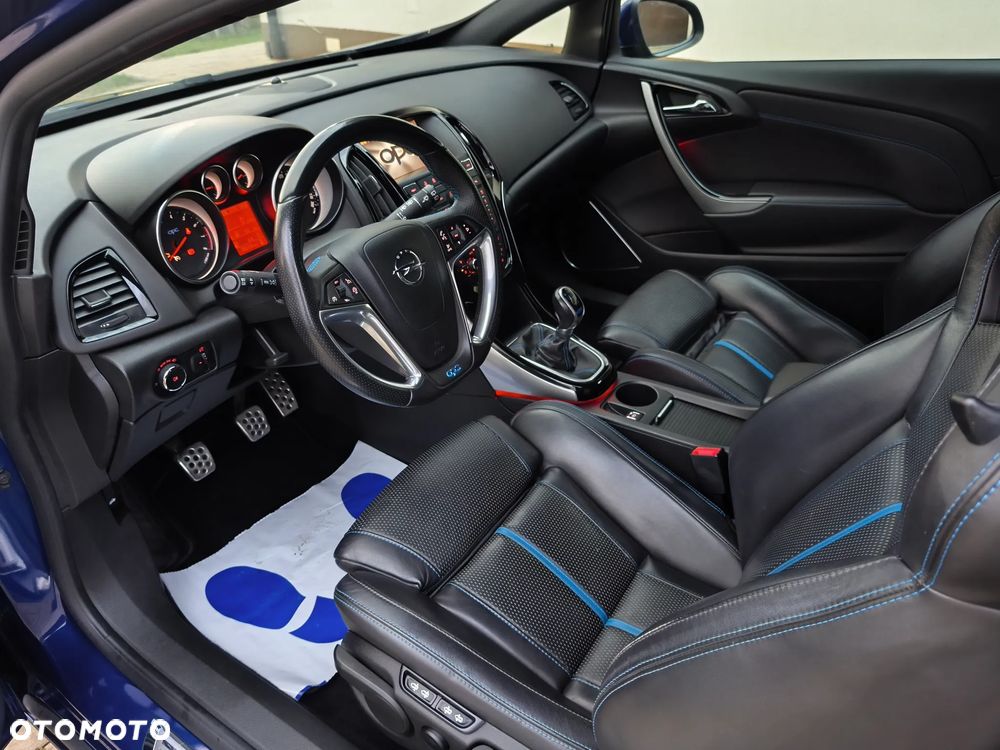 Opel Astra IV GTC OPC - 21