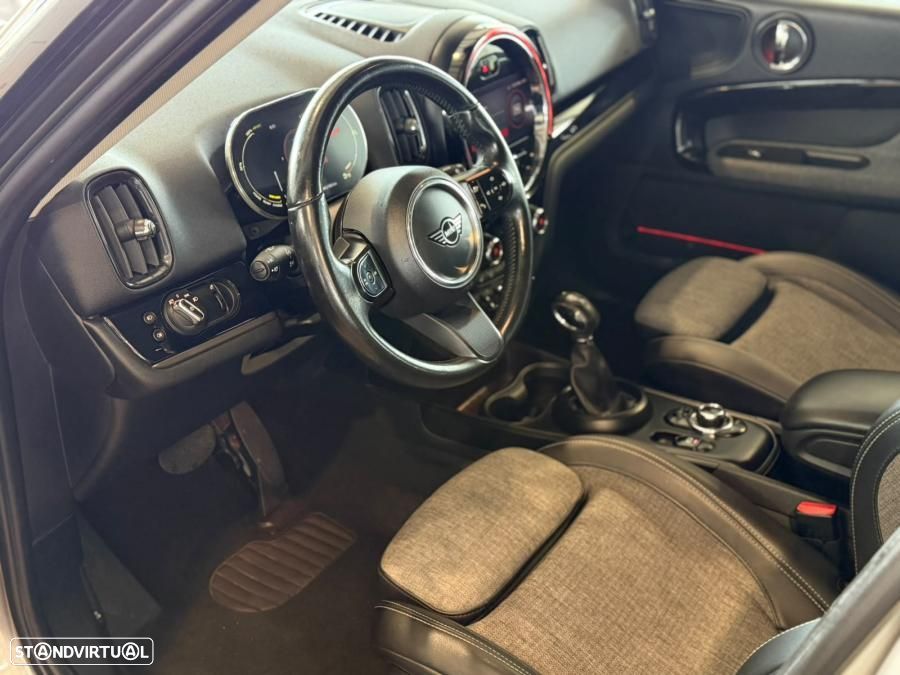 MINI Countryman Cooper SE ALL4 Auto - 7