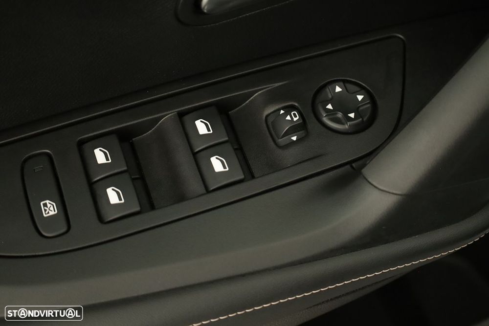 Peugeot 2008 1.2 PureTech Allure EAT8 - 21