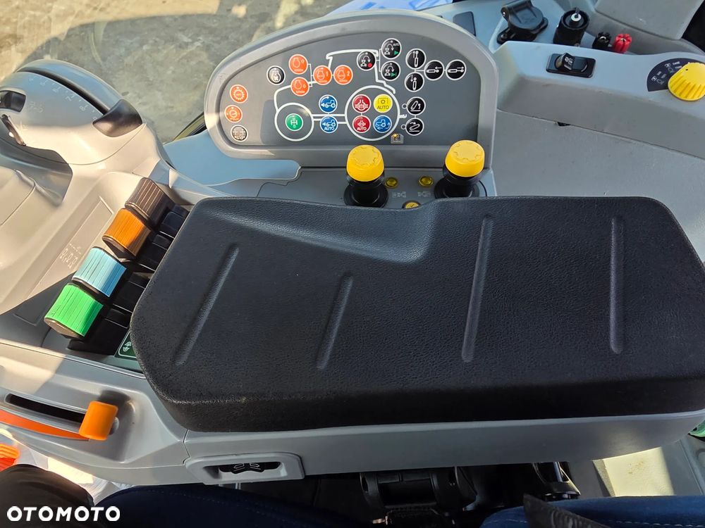 New Holland T7.230 - 15