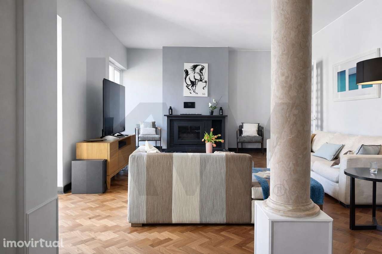 Moradia T4 com piscina, jardim e 3 pisos no Bairro do Rosário – Cascai - Grande imagem: 4/41