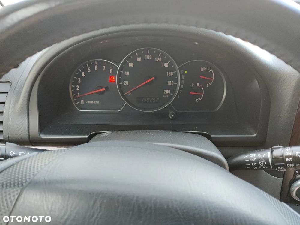 Suzuki Grand Vitara 2.5 V6 Comfort - 27