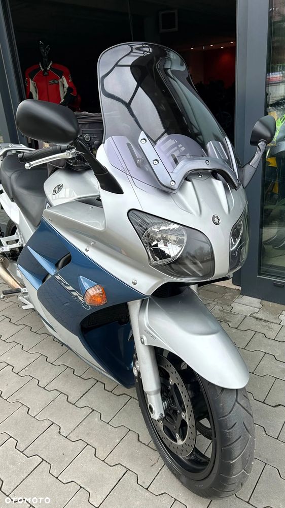 Yamaha FJR - 38