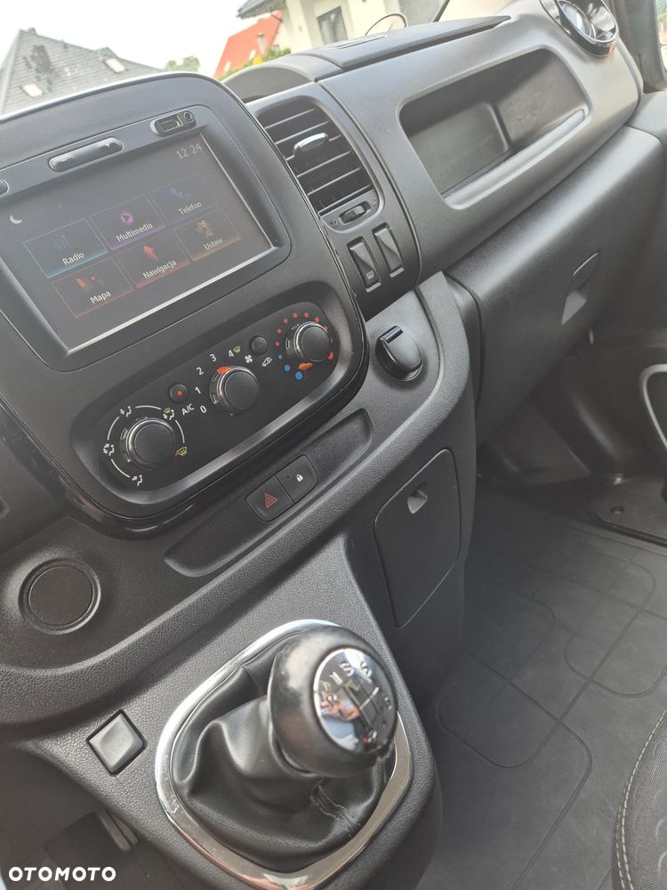 Opel Vivaro Sport LONG 2017r Navi Klima Led - 17