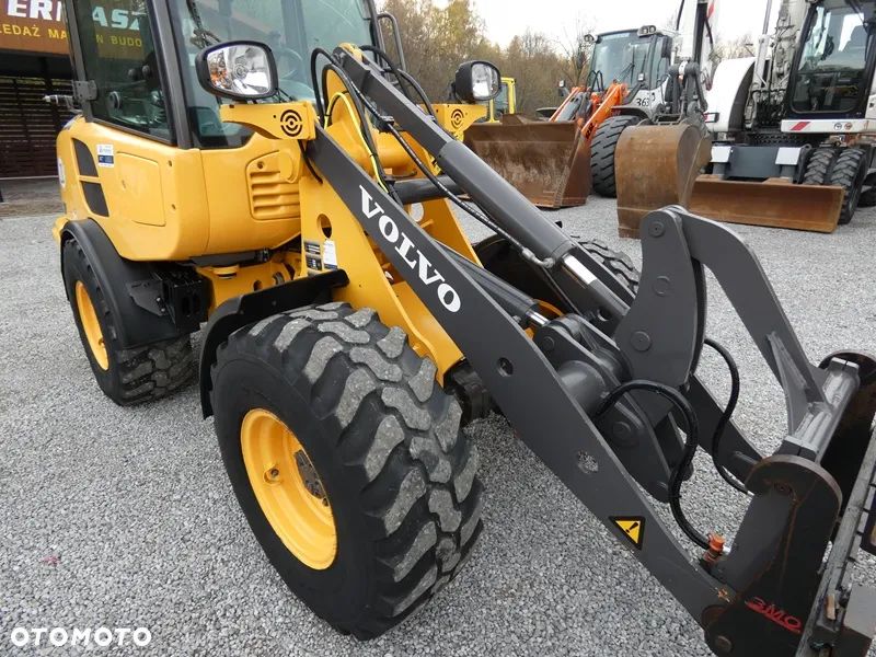 Volvo L20F Z Niemiec / Tylko 2.300mtg / Stan Idealny / - 23