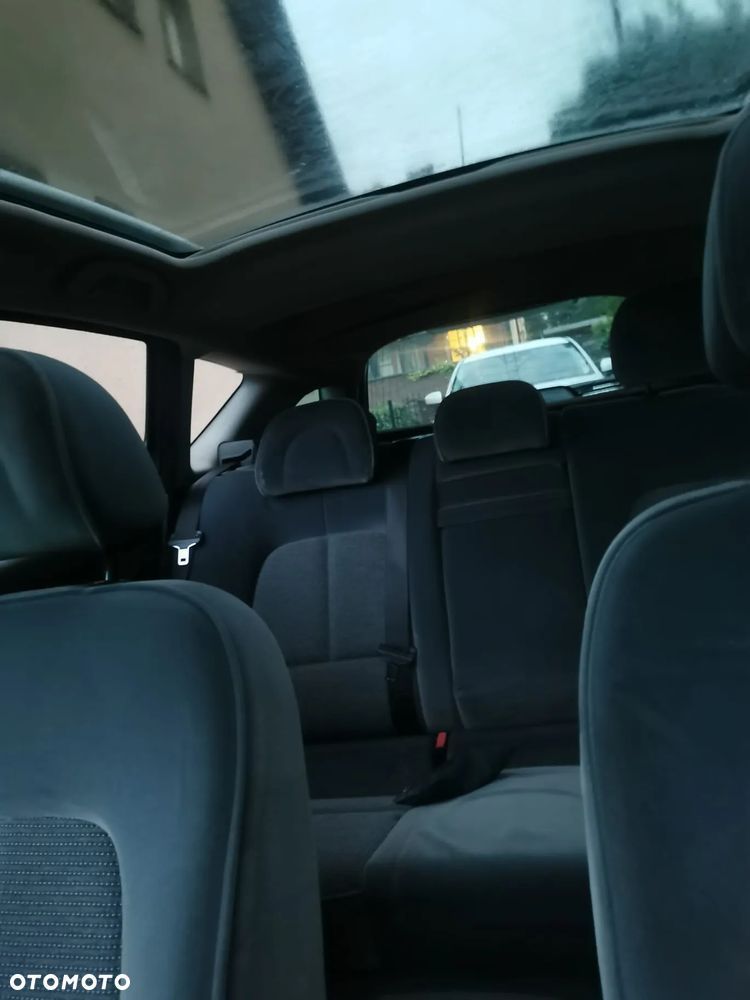 Peugeot 407 2.0 HDI Intense - 14