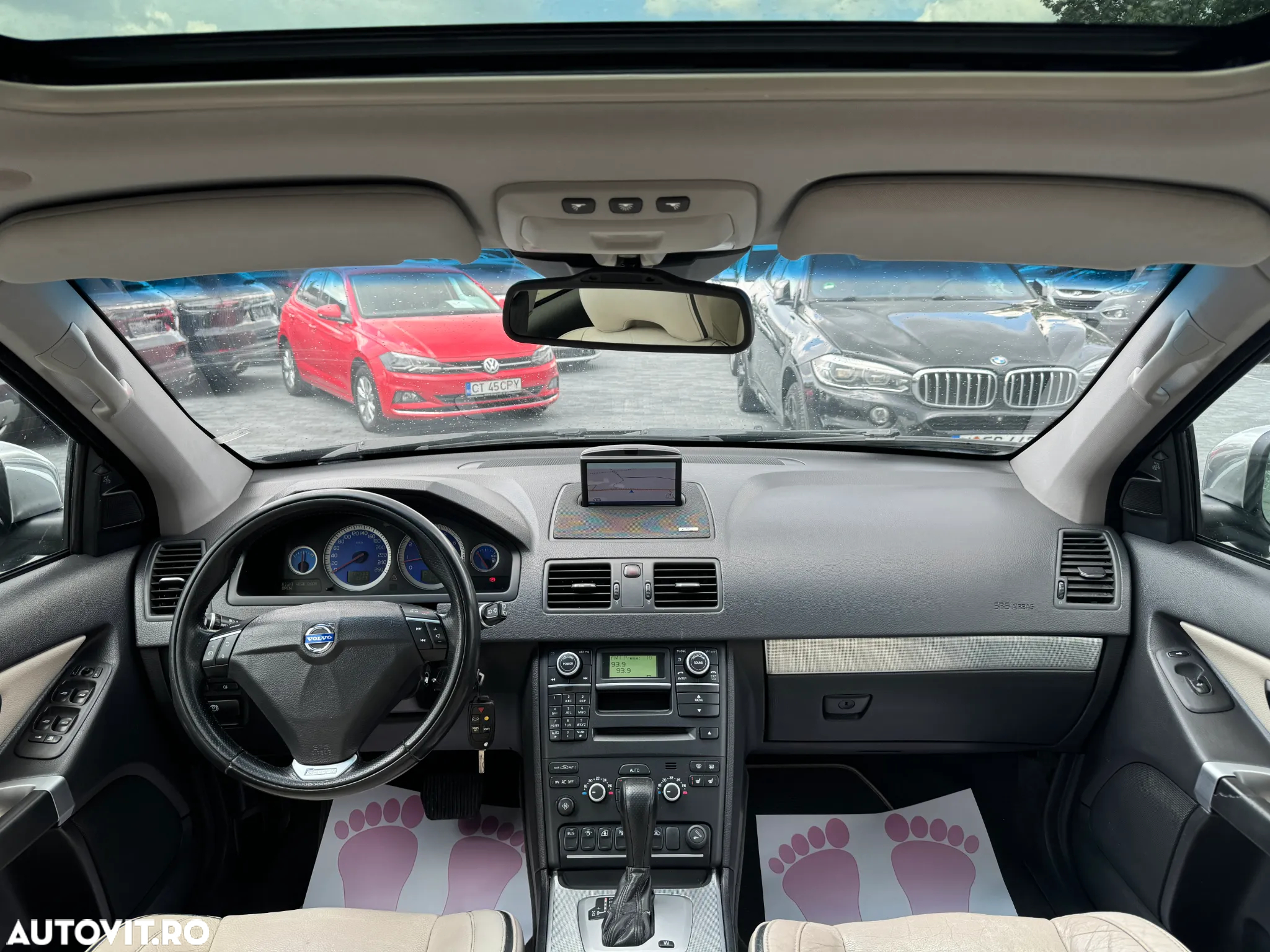 Volvo XC 90 - 9