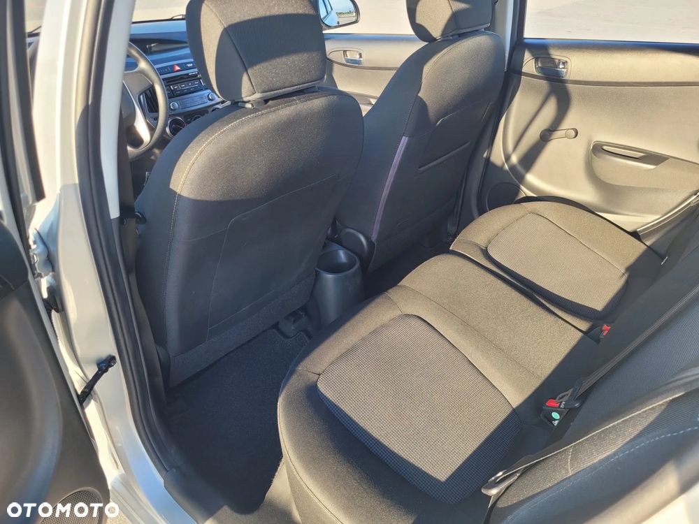 Hyundai i20 1.2 Fifa World Cup Edition - 9