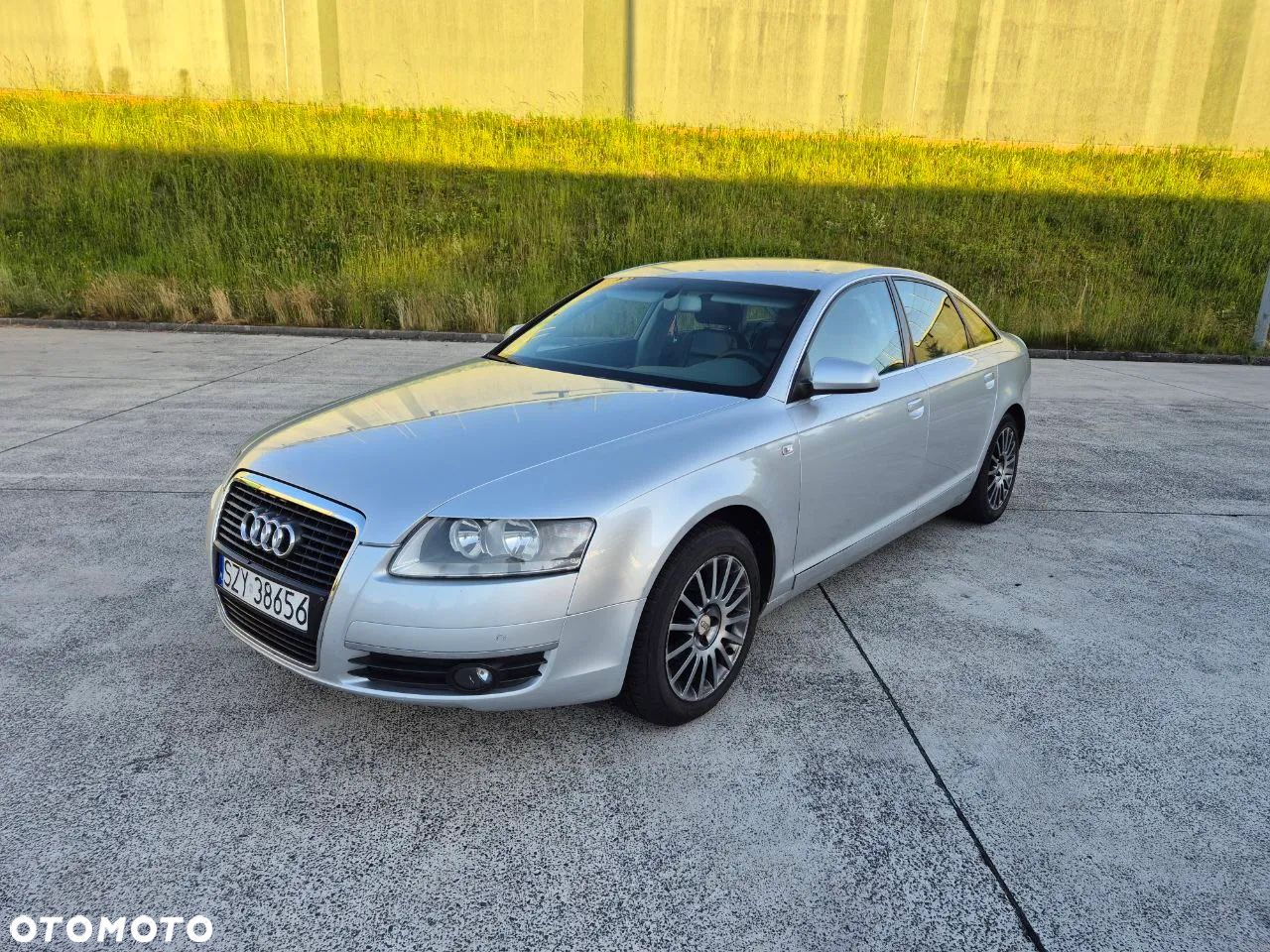 Audi A6 2.4 - 1
