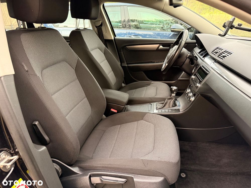 Volkswagen Passat 1.6 TDI BlueMotion Technology Comfortline - 15