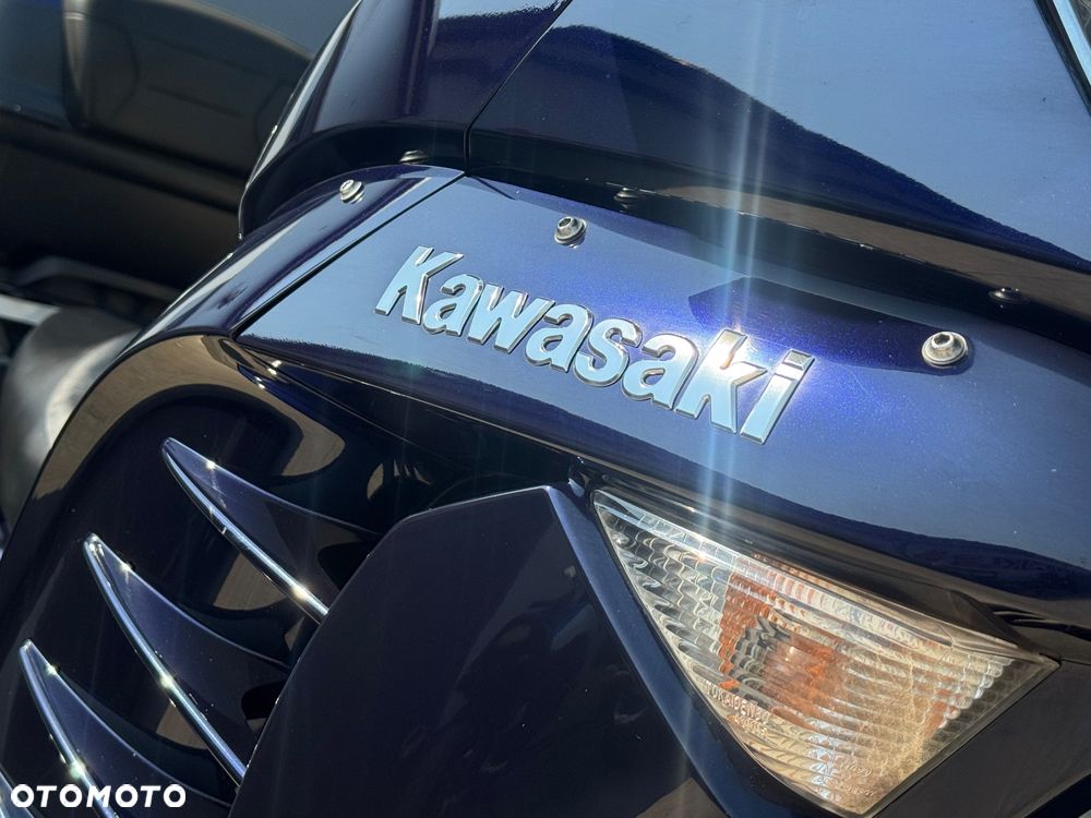 Kawasaki GTR - 10
