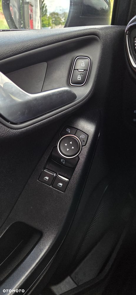 Ford Fiesta - 27