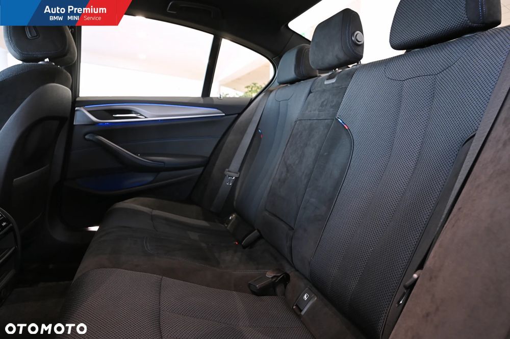 BMW Seria 5 520d xDrive - 13