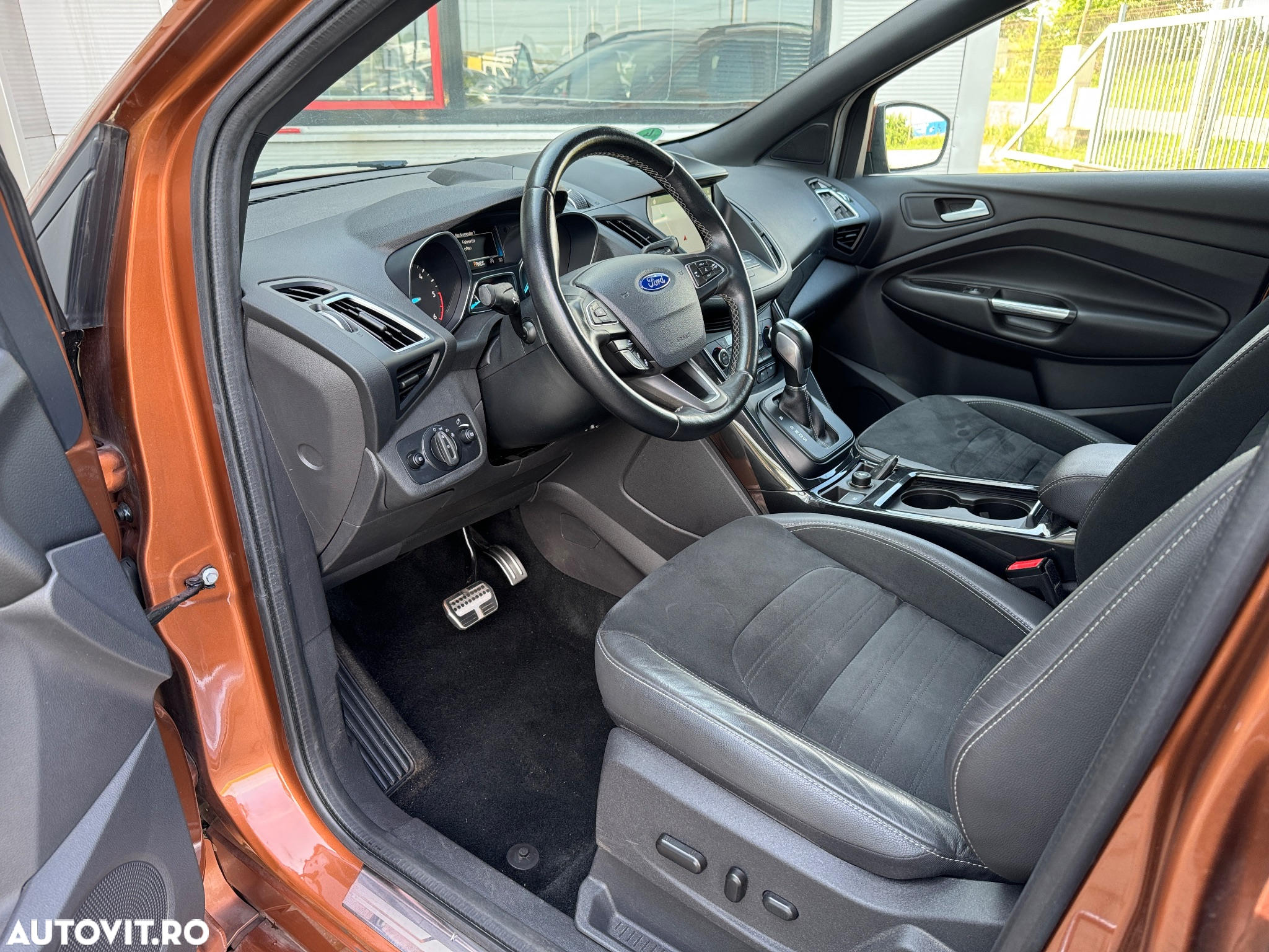 Ford Kuga 2.0 TDCi 4WD Powershift ST-Line - 19
