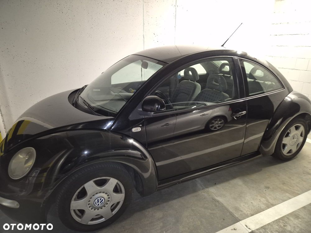 Volkswagen New Beetle - 1