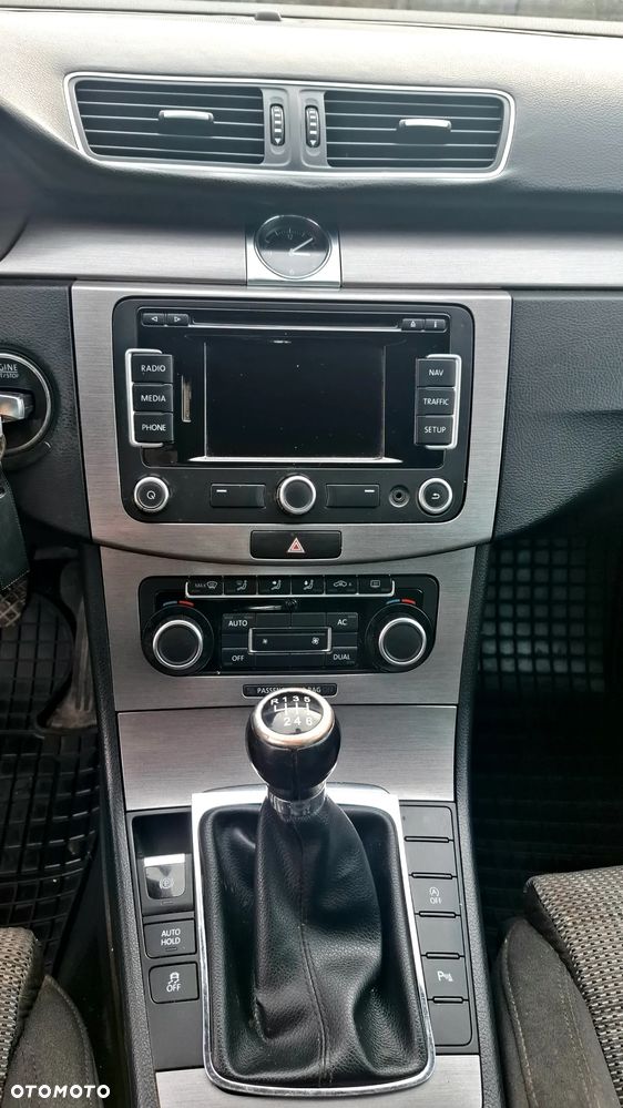 Volkswagen Passat - 8