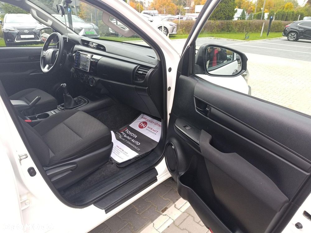 Toyota Hilux 2.4 D-4D Double Cab DLX 4x4 - 23