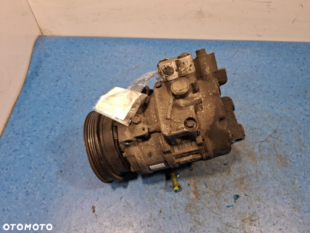 VW PASSAT B5 FL SPRĘŻARKA KLIMATYZACJI 8D0260808 1.9 TDI 130 - 9