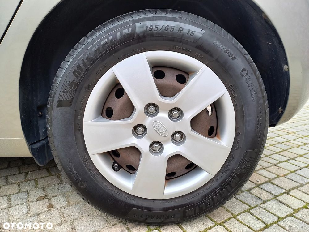 Kia Venga 1.6 CRDi M - 23