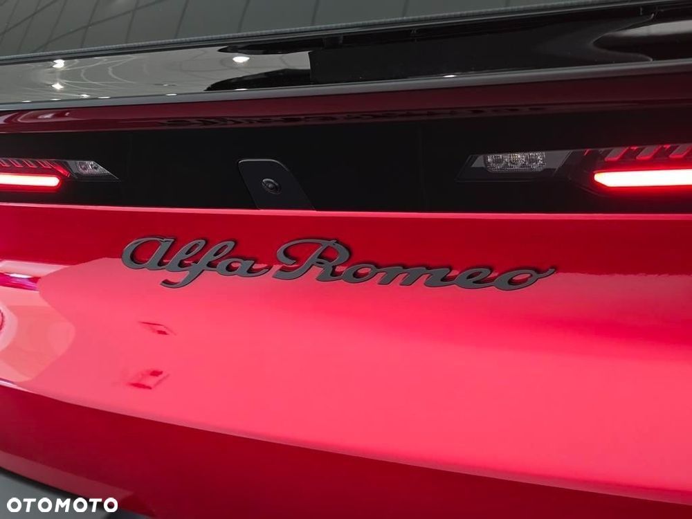 Alfa Romeo Junior 1.2 mHEV Ibrida Q4 eDCT - 22